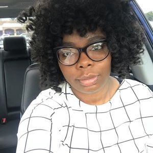 Meet your Posher, Crystal